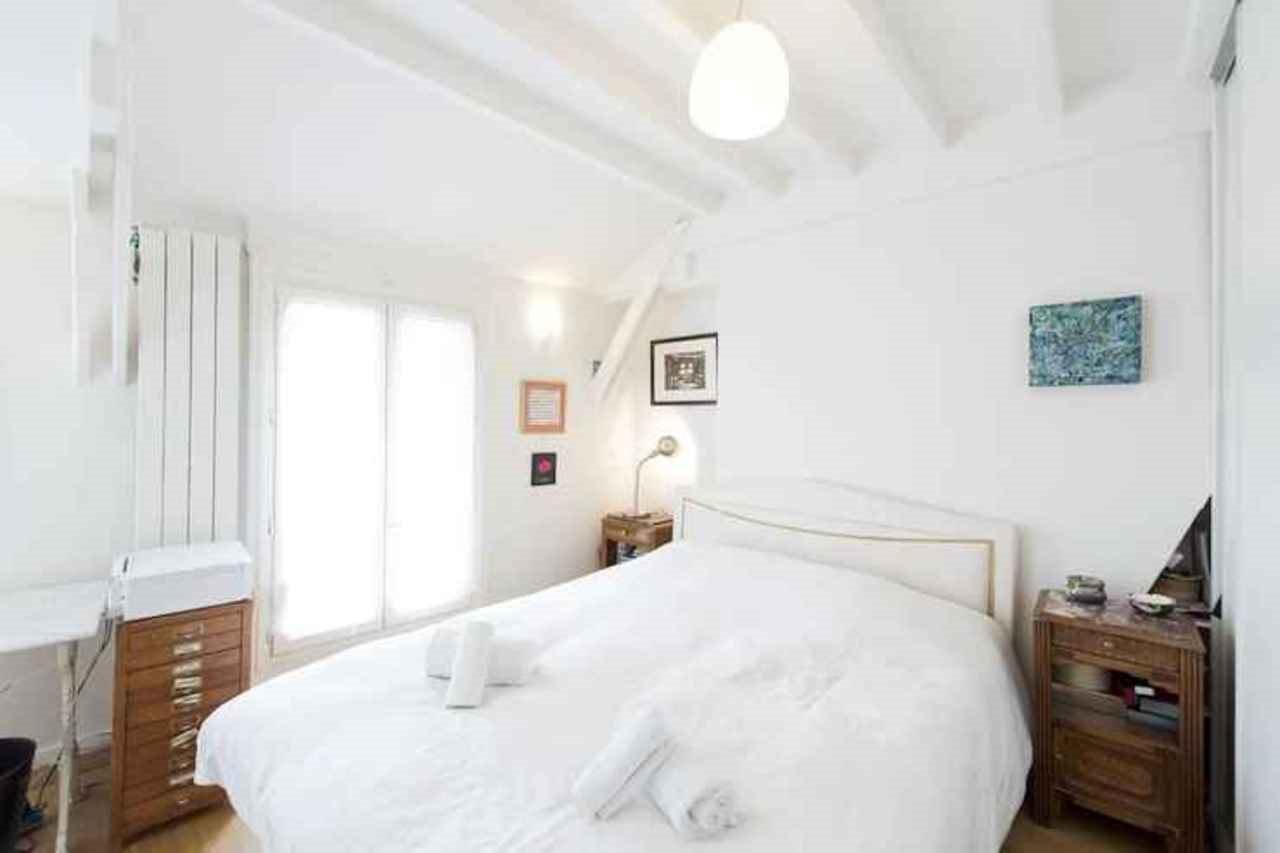 Apartment Batignolles Balcony